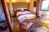 Deluxe Double Room (2 Adults + 1 Child)