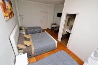 Vierbettzimmer mit eigenem Bad