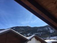 Apartment with Mountain View