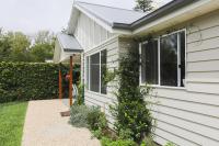 B&B Armidale - Armidale Cottage - House 2 - Bed and Breakfast Armidale