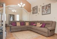 Big Vacation House - Bed and Breakfast