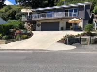 Te Mata Bay Seaviews - Bed and Breakfast Tapu