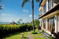 Honeymoon One-Bedroom Villa with Mountain View