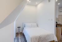 Open Space Loft with View to Grand-Allée (4 People) - 310