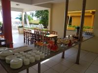 Pousada e Restaurante Sombra dos Coqueiros - B&B Trairi