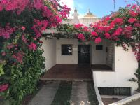 E&M Beach House Aldeamento do Levante II - Chambres d’hôtes Lagoa