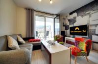Eleganckie Apartamenty Sun Seasons 24 w Świeradowie Zdroju z Widokiem na Góry by Noclegi Renters - B&B Świeradów-Zdrój