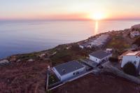 Searenity Vacation Home II by An Island Apart - B&B Arco da Calheta
