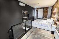 Two-Bedroom Apartment with Terrace 1303