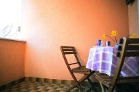 Apartamento con balcón