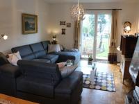 B&B Spaubeek - Dreamy Holiday Home in Sweikhuizen with Swimming Pool Garden - Bed and Breakfast Spaubeek