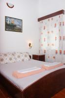 B&B Petrovac na Moru - Apartment Dijana - Bed and Breakfast Petrovac na Moru