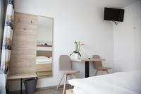 Deluxe Double Room with Shower