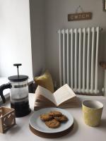 Little Arch Charming 1 Bed Hideaway Inside Tenbys Medieval Walls - B&B Tenby