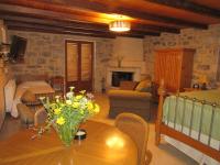 Room 2 - Deluxe Studio with Fireplace and Sea View