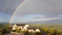 Golden Hills Farm Cottage with Swimming Pool - B&B Nelson