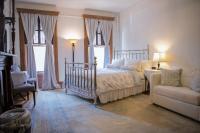 Poitier - Large Double Room