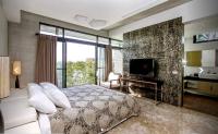 Queen Room with Spa Bath