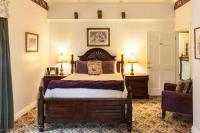 Kamer met Queensize Bed en Uitzicht op de Tuin