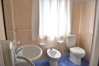 Dreibettzimmer mit eigenem Bad