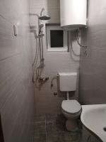 Einzelzimmer mit Gemeinschaftsdusche und -WC