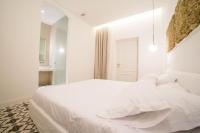 Camera Matrimoniale con Vista Giardino