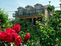 Monolocale con Balcone e Vista Lago