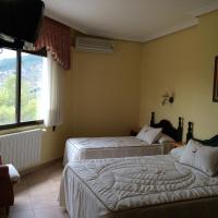 Camera Tripla con Vista Montagna