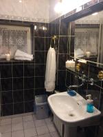 Standard Twin Room with Shared Bathroom