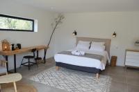 Queen Room with Pool View
