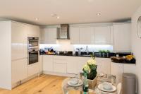 B&B Hendon - Finchley Central - Luxury 2 bed ground floor apartment - Bed and Breakfast Hendon