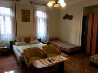 Camera Familiare con Bagno Privato