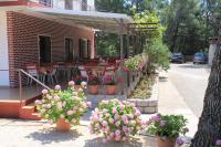 Apartments Popo - Bed and Breakfast Starigrad