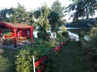 Agro-Tur Domki w Szuwarach - Bed and Breakfast Kuty