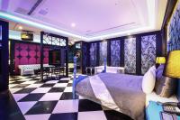 Room C with Private KTV Room and Garage (Check-in after 18:00)