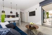 Appartement 2 Chambres avec Terrasse et Vue sur la Mer