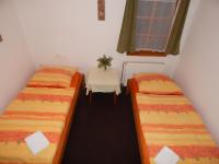 Zweibettzimmer mit Dusche