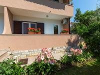 Apartment mit Terrasse