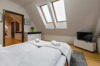 Two-Bedroom Apartment with Mountain View IV