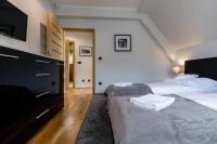 Deluxe Two-Bedroom Apartment III