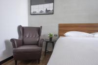 Premium King Room with Shower & Bath