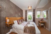 Deluxe King Room with Spa Bath - 5
