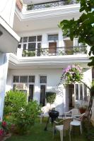 Sandy's Homestay - Bed and Breakfast