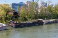 Grande péniche 4 ch - 10 pers -Paris - Ile de Puteaux- terrasses - B&B