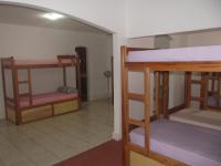 Einzelbett im gemischten Schlafsaal