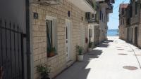 Studio Apartment Legcevic - B&B Kutleše