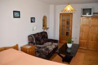 Family Room with Sea View and Shared Bathroom (3 Adults + 1 Child)