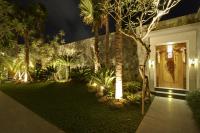 KoenoKoeni Villa - B&B Seminyak