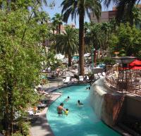 True 1BR Balcony Suite with Strip View at MGM Signature - Ferienwohnung Las Vegas