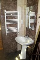 Zweibettzimmer mit Badewanne